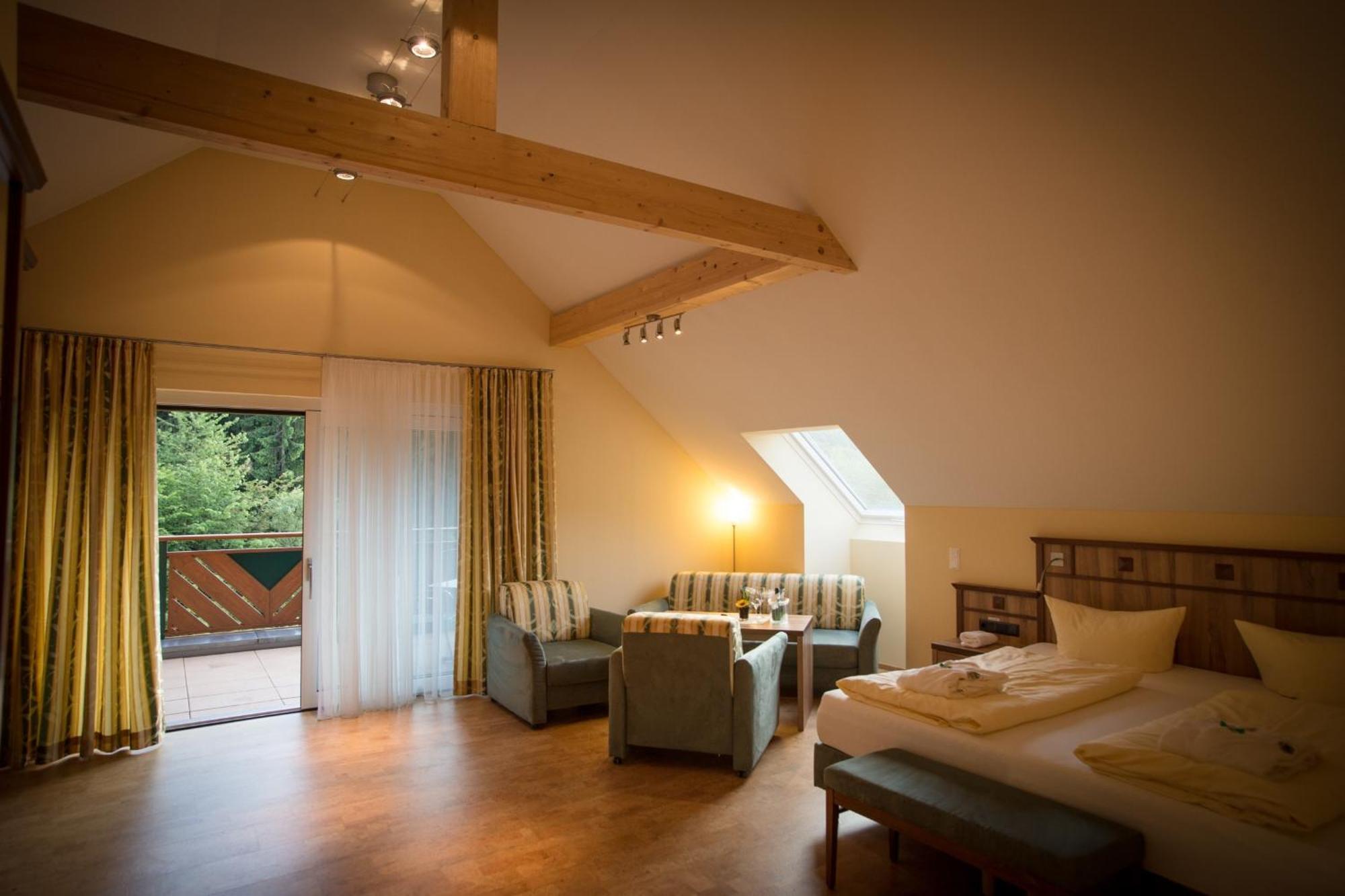 Wald-Hotel Heppe Dammbach Værelse billede